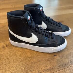 Nike Blazer Mid 77 Black White Youth Size 3.5Y Women’s 5 DA4086-002